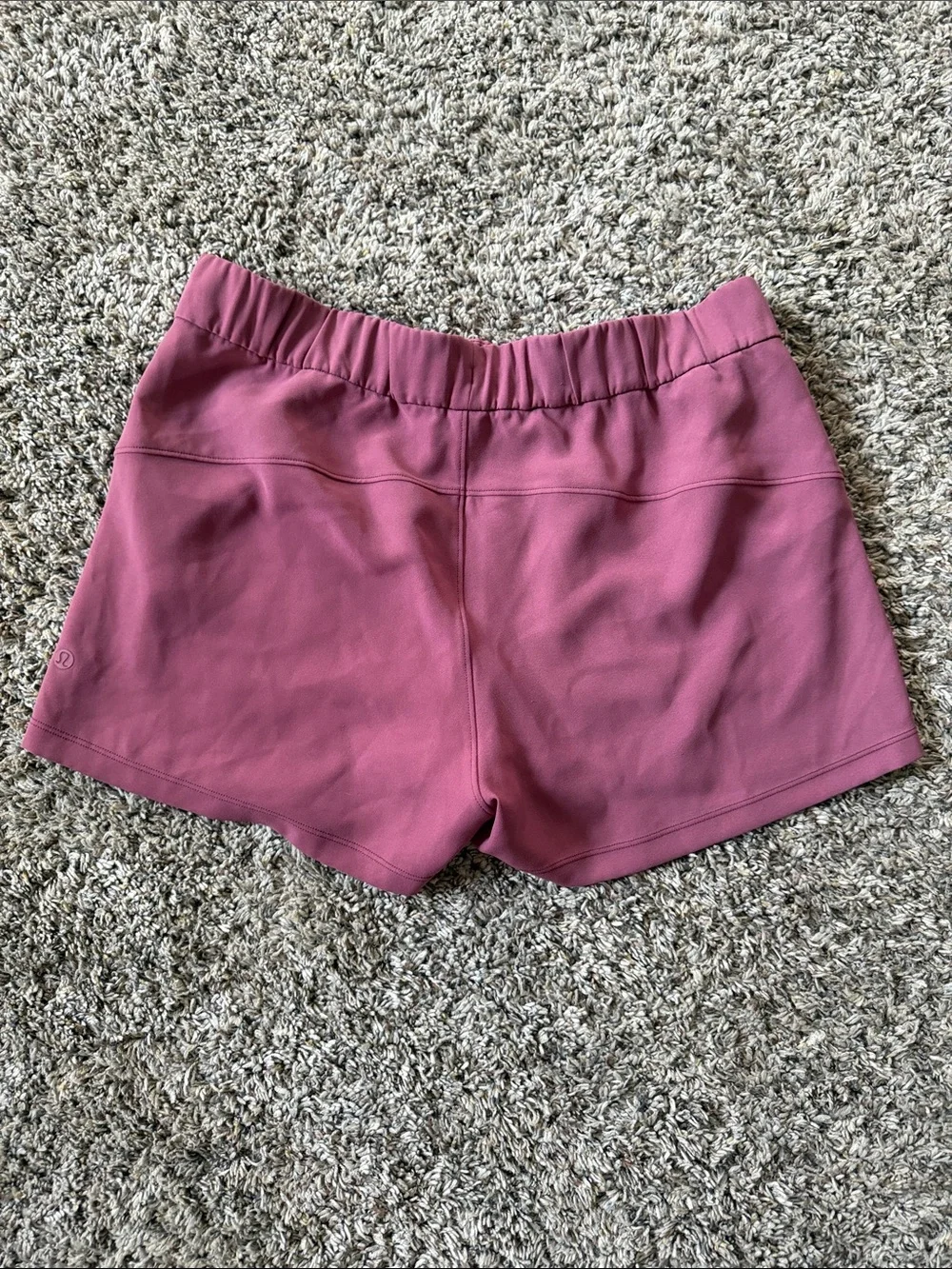 NWOT Lululemon On The Fly Woven 2.5” Shorts